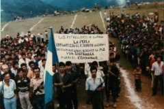Workers at the La Perla plantation in Guatemala organize to protect their lives and ownership stakes from communist insurgents, some of whom later joined to become part owners of the plantation.